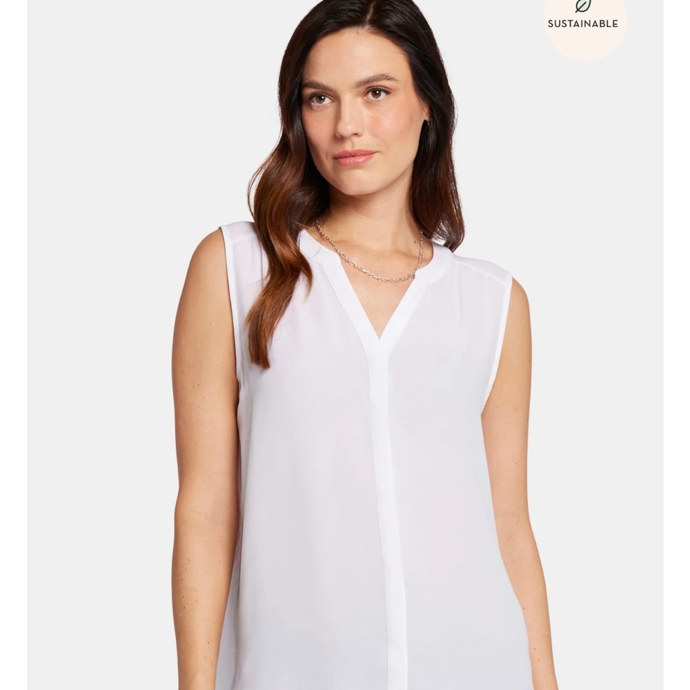 Last Chance!! NWOT NYDJ Sleeveless Pintuck Blouse – size LG